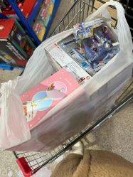 -逝水玩具折扣店