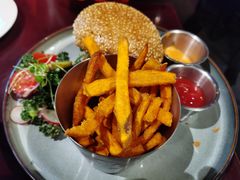 美式烧烤牛肉汉堡-bluefrog蓝蛙(悠唐购物中心店)
