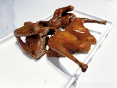 手撕乳鸽-琬苑鸽庄·川粤融合菜(解放碑总店)