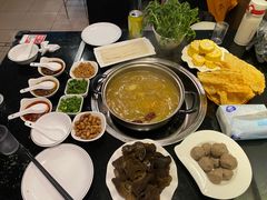 -丫丫汤膳打边炉(宏府408坊店)
