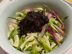 老北京炸酱面-味+新京宴·烤鸭·北京菜(创意谷店)