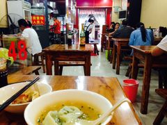 大堂-潘国仙耳光馄饨(黄家阙路店)