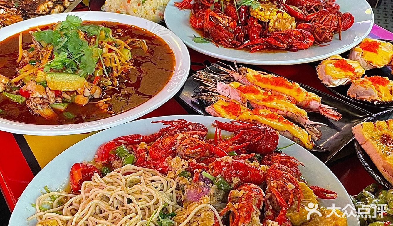 🥘他们家的汤，我全部打包回家下面了！