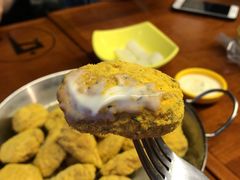 芝士炸鸡-BHC炸鸡(明洞总店)