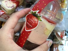 -全家便利店(襄阳南路店)