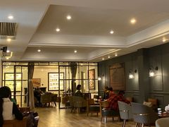 大堂-星巴克臻选(广州沙面店)