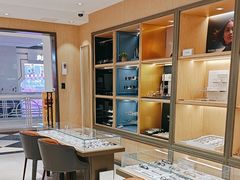 -吴良材眼镜(美罗城店)