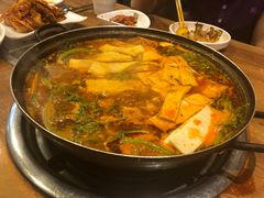 -喇喇排骨火锅·传统韩式脊骨汤(望京西园总店)