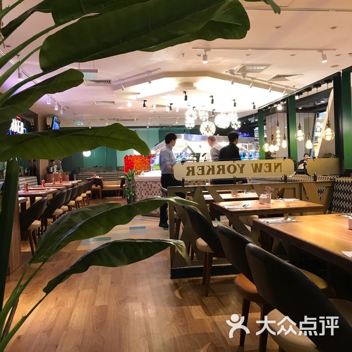 纽约客美式餐厅