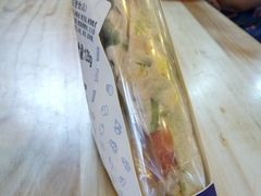 尼斯吞拿鱼三明治-luckincoffee瑞幸咖啡(香港名店街店)