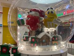 -m豆巧克力世界(上海世茂广场店)