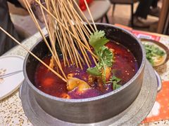 麻辣涮肚-小董哥烤串·爆汁大油边(故宫店)