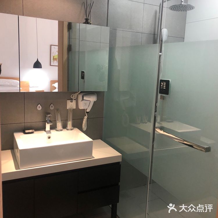 建议可以旁边几家农家乐吃。这家的定位是高端名宿