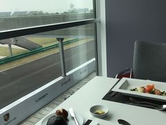 -上海保时捷体验中心