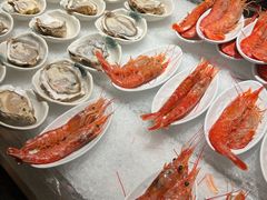 -雍容荟帝王蟹活龙虾展台自助(IFS黑金店)