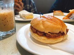 -香港新发烧腊茶餐厅(万象店)