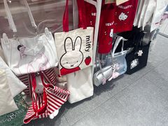 -名创优品(山东青岛华润万象城店)