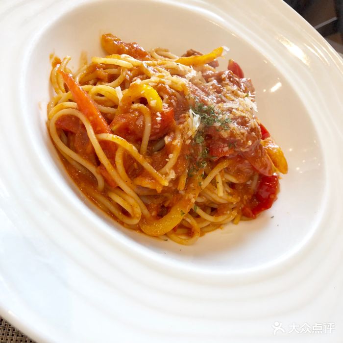 小甜椒图林根香肠意面