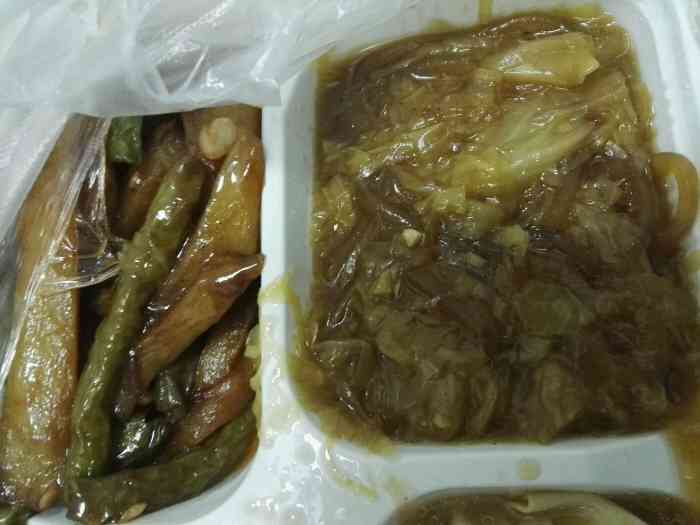 二奎盒饭的菜品味道纯正,量足.方便快捷!