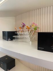 -PE SALON