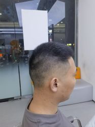 -首脑美发沙龙