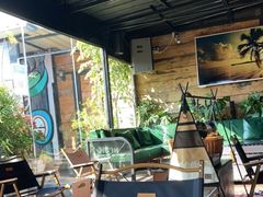 -拖板鞋咖啡旅行酒店(春熙路地铁站店)