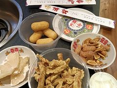 -沸炉重庆老火锅(军事博物馆店)