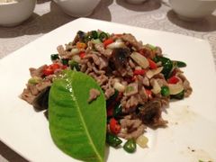 苗家辣炒牛肉-甲21号招待所