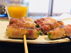 五花肉卷蒜苔-TINY