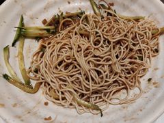 -肥肥虾庄·金牌油焖大虾(汉口城市广场店)
