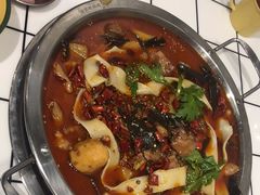 -晓彭肥肠鸡·泡椒鸡火锅(水木天地店)