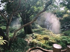 -Chom Cafe and Restaurant