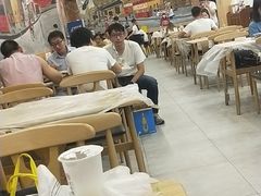 -江城燕子大排档(江汉路步行街店)