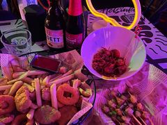-UP嘻哈酒吧(粉巢店)