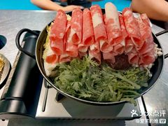 部队锅-MI WU FACTORY米屋美食工厂餐厅(绿地店)