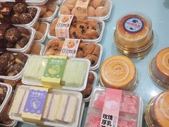 -皇冠幸福里动物奶油生日蛋糕(汉口北店)