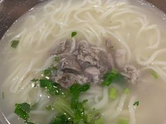 -亮亮面馆(经六路店)
