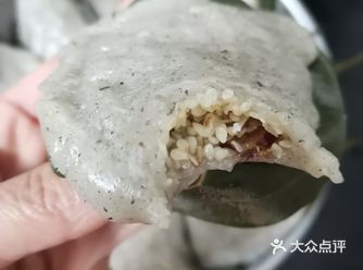 小的时候，最期待的是过年了，每到过年前，家里爸妈就会