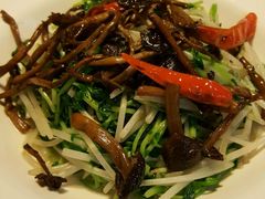 -新大咀港式茶餐厅(宝山万达店)