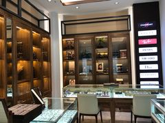-回瑞眼镜·蔡司·依视路官方授权店(广益路万达店)