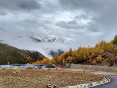 -亚拉雪山风景区