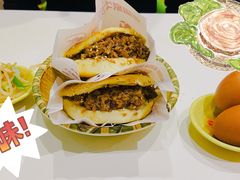 牛肉烧饼（多肉）-穆得·老周家牛肉烧饼(普利街店)