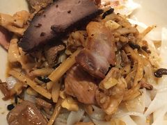 干拌猪杂老友粉-漆黑觉米粉(三里屯店)