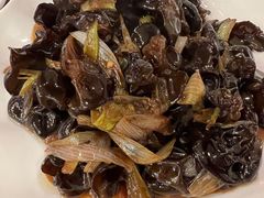 京葱烧木耳-东来顺饭庄(王府井步行街店)