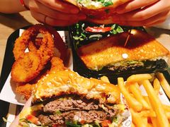 -The Habit Burger Grill 哈比特汉堡(复兴soho店)