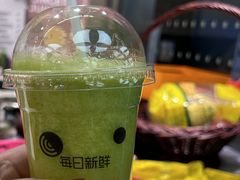 -每日新鲜水果吧(芮欧百货店)