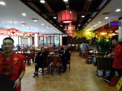 大堂-那家老院子东北菜·饺子·小鸡炖蘑菇(艳华街店)