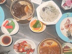 -雍容荟帝王蟹活龙虾展台自助(IFS黑金店)