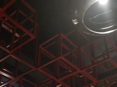 大堂-辣尚瘾·烤鱼·新川菜(交大直营店)