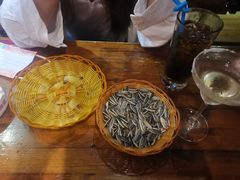 -丽纳尔斯酒吧咖啡LENORE’S BAR(三经街店)